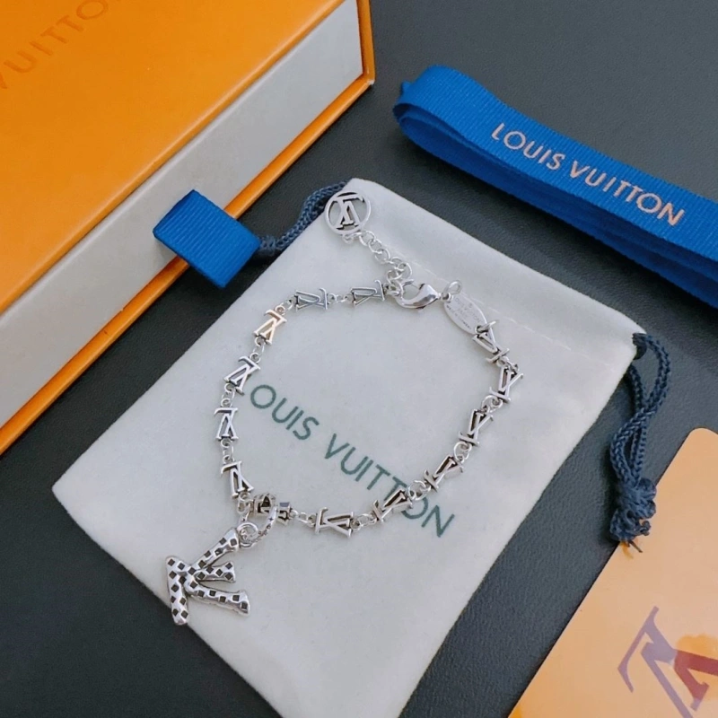 Practical LX Necklaces 310700