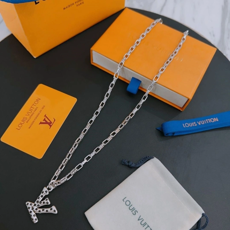 Versatile LX Necklaces 310709