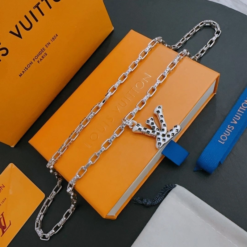 Versatile LX Necklaces 310709