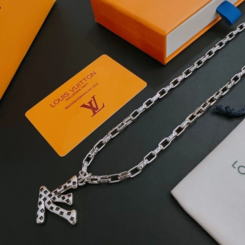 Versatile LX Necklaces 310709