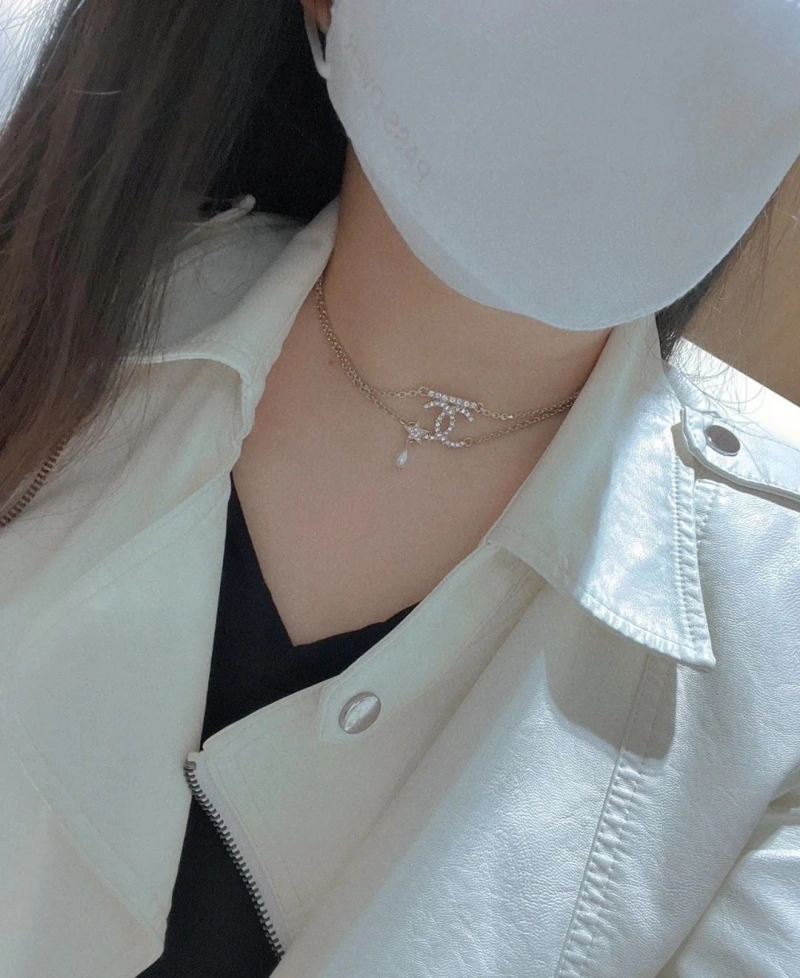 Sleek Chxnxl Necklaces 288194