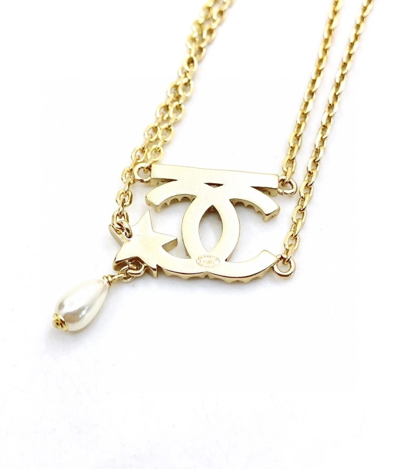 Sleek Chxnxl Necklaces 288194