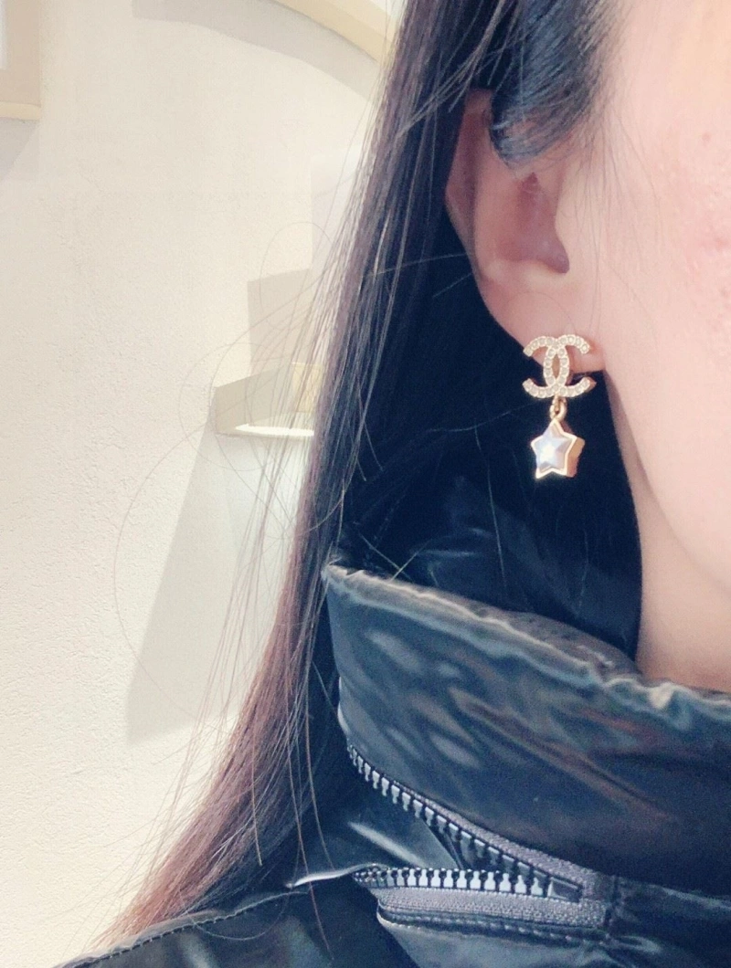 Fashionable Chxnxl Earrings 288850
