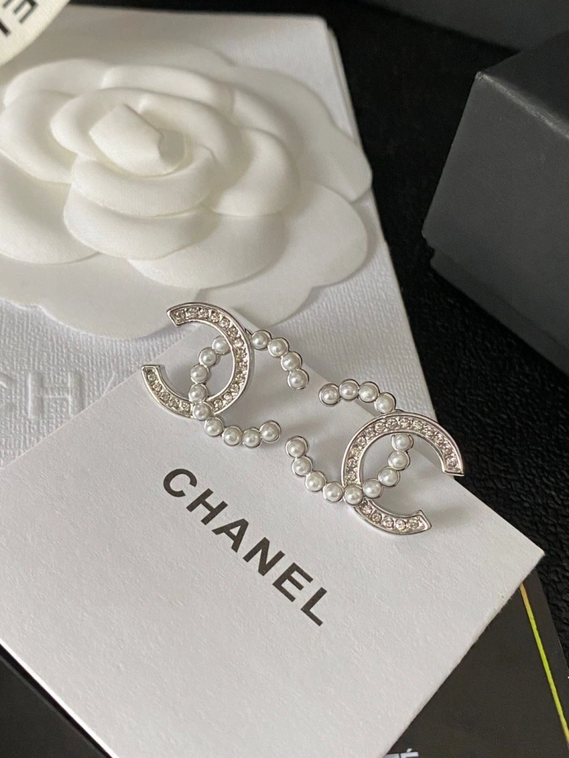 Resilient Chxnxl Earrings 288870