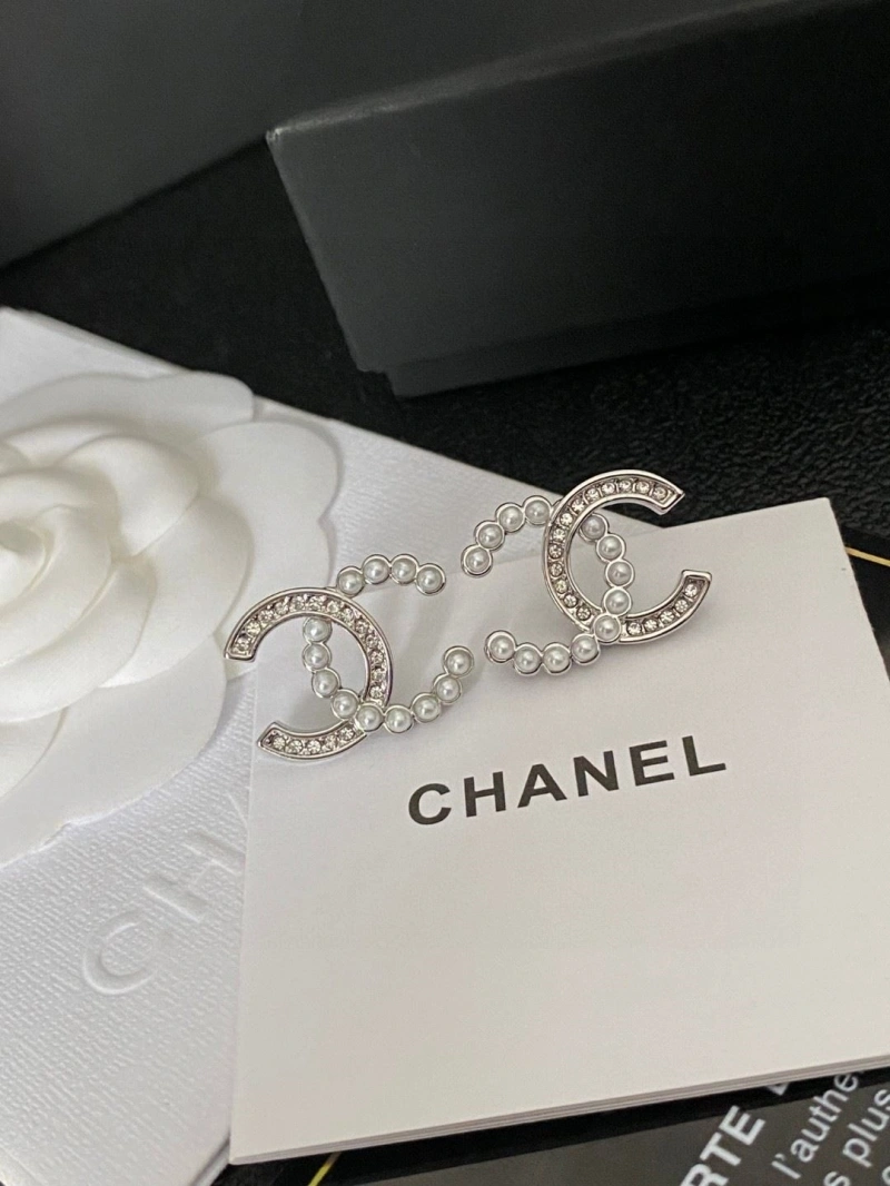 Resilient Chxnxl Earrings 288870