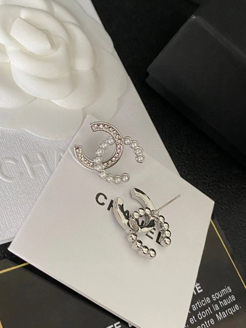 Resilient Chxnxl Earrings 288870