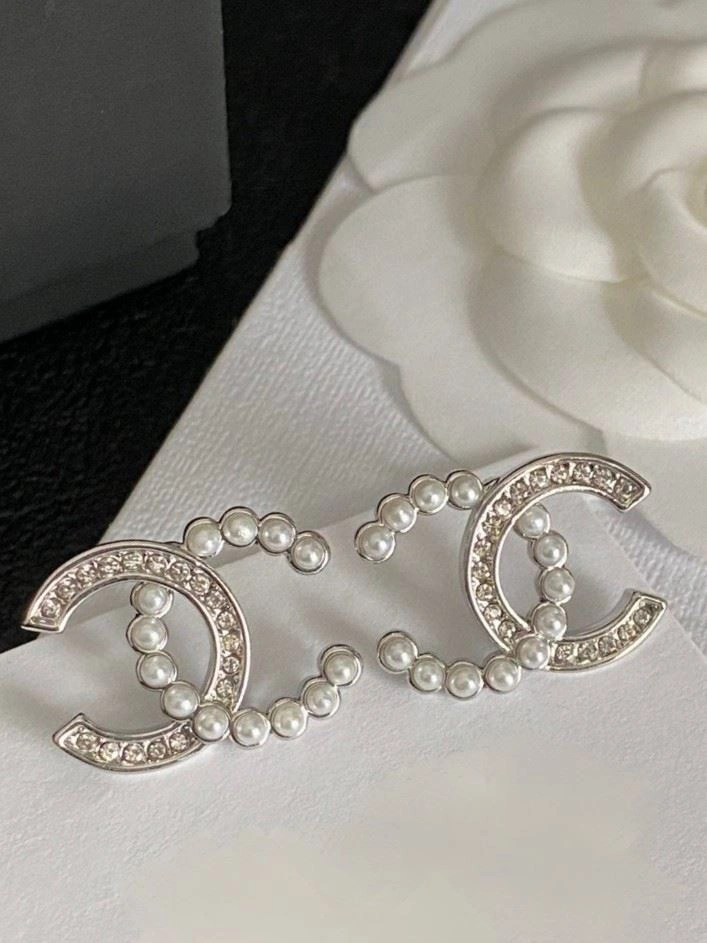 Resilient Chxnxl Earrings 288870