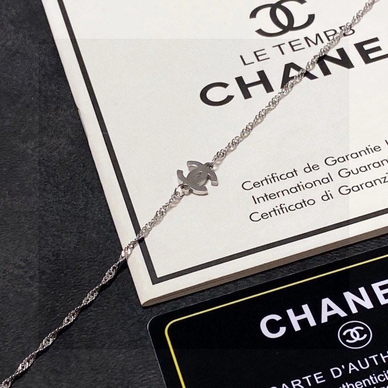 Sophisticated Chxnxl Necklaces 284044