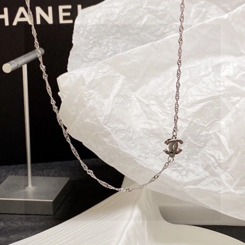 Sophisticated Chxnxl Necklaces 284044