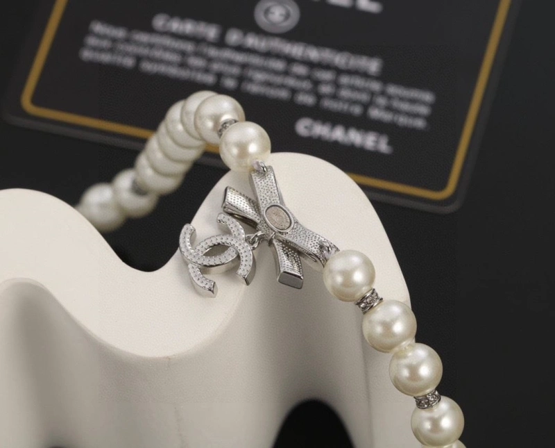 Lightweight Chxnxl Necklaces 288189