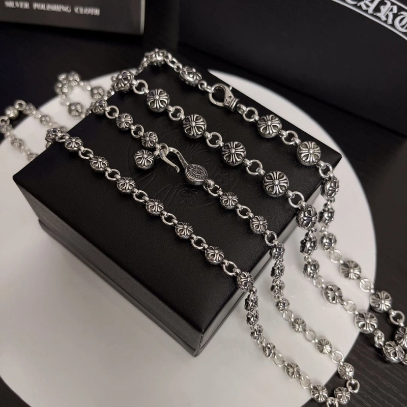 Stylish Chrxmx Hxxrts Necklaces 299566