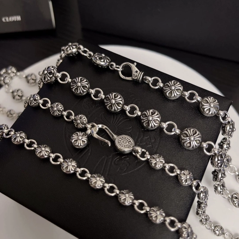 Stylish Chrxmx Hxxrts Necklaces 299566