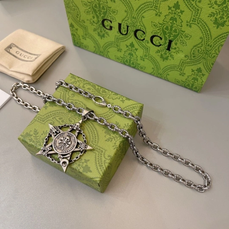 Bright Chrxmx Hxxrts Necklaces 299568