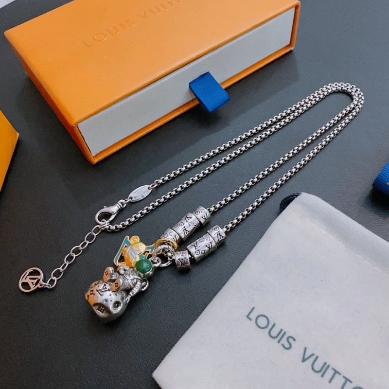 Sleek LX Necklaces 310688