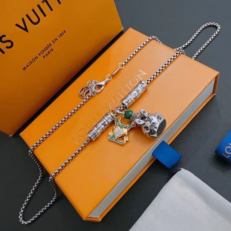 Sleek LX Necklaces 310688