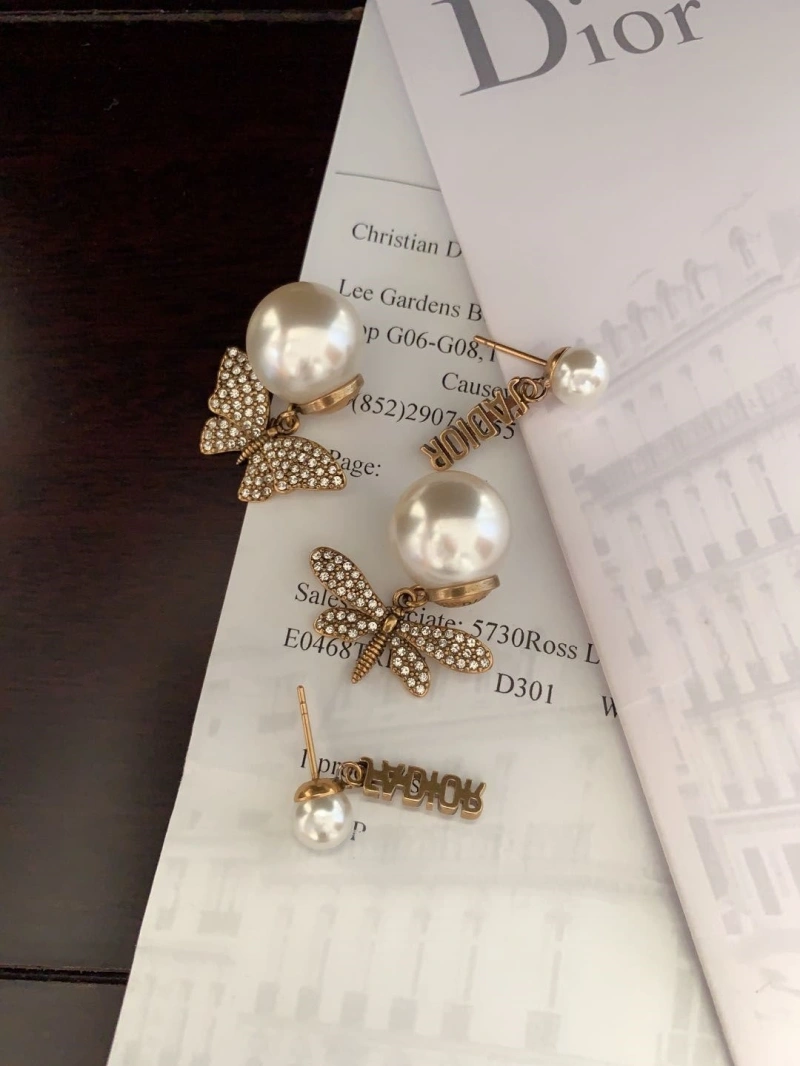 Christian Dxxr Earrings Fashionable 294853