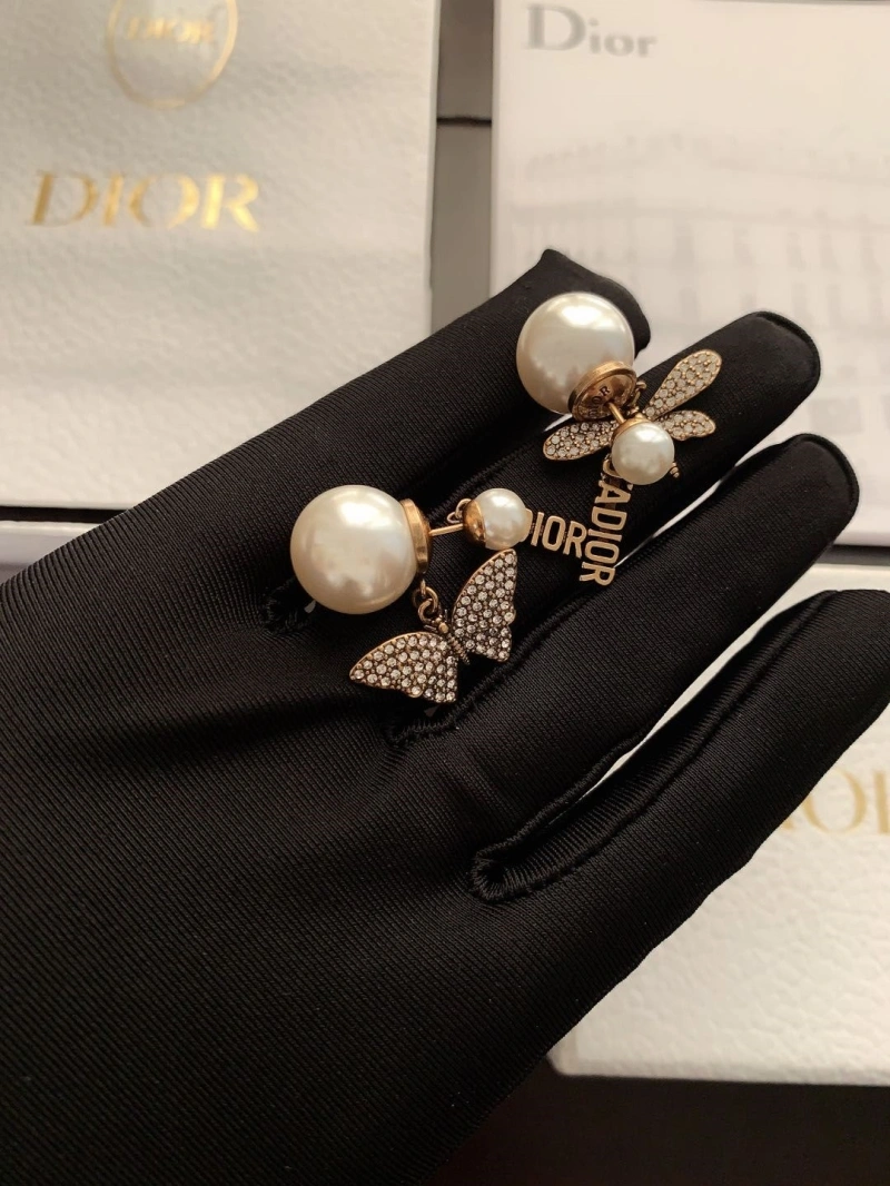 Christian Dxxr Earrings Fashionable 294853