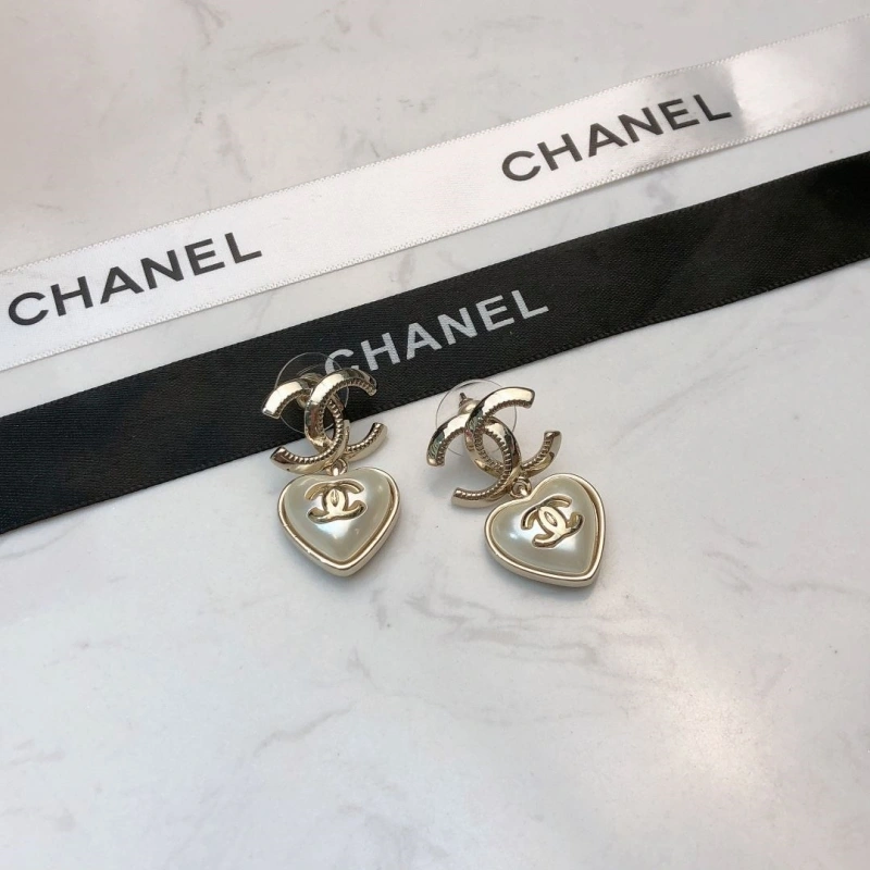 Efficient Chxnxl Earrings 288829