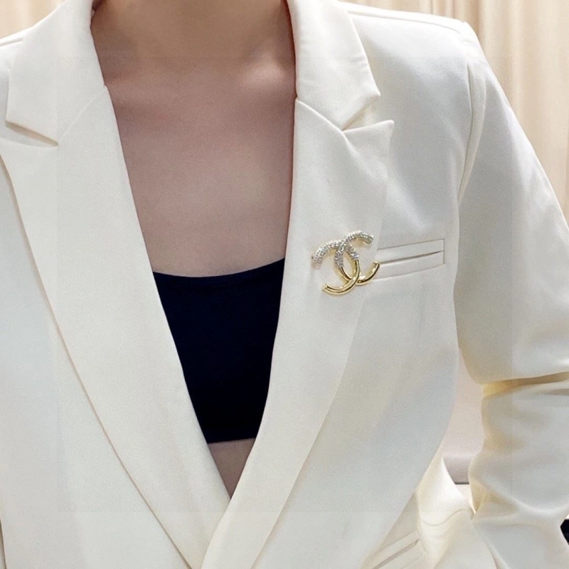 Compact Chxnxl Brooches 289258