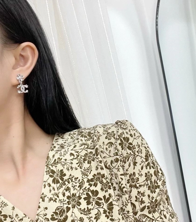 Breathable Chxnxl Earrings 288801
