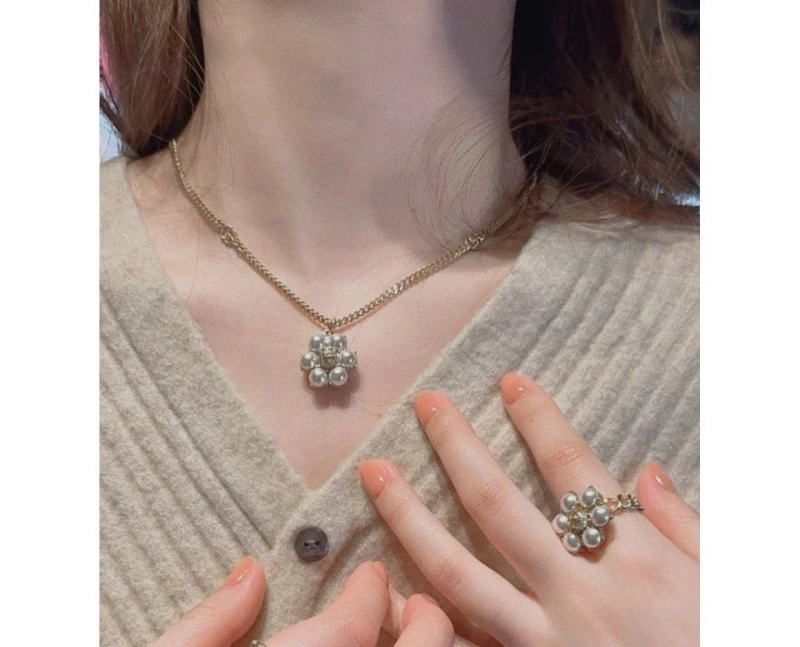 Gxccx Necklaces Stylish 305003