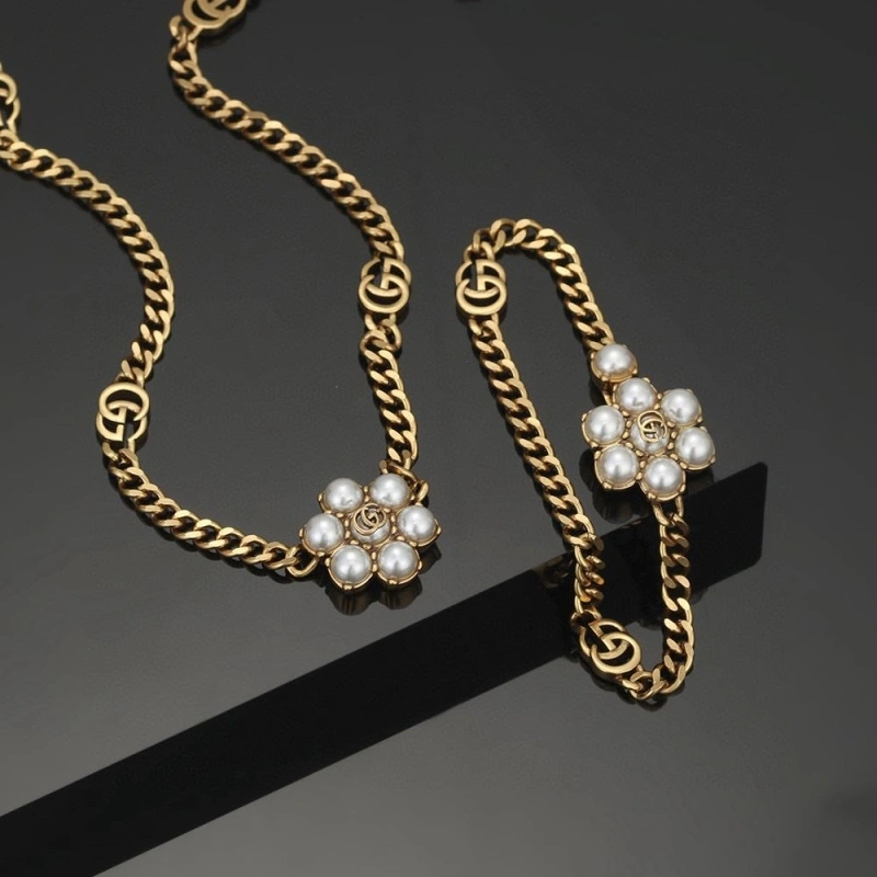 Gxccx Necklaces Stylish 305003