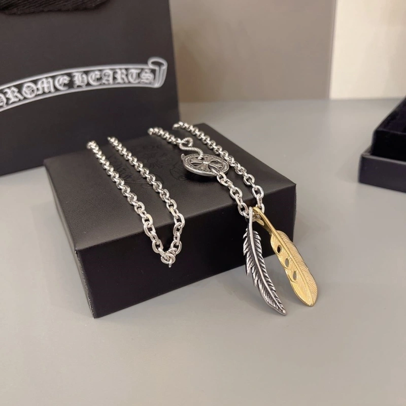 Bright Chrxmx Hxxrts Necklaces 299558