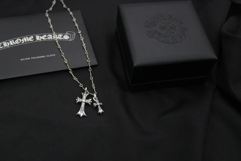UrbanStyle Chrxmx Hxxrts Necklaces 299545