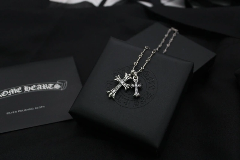 UrbanStyle Chrxmx Hxxrts Necklaces 299545