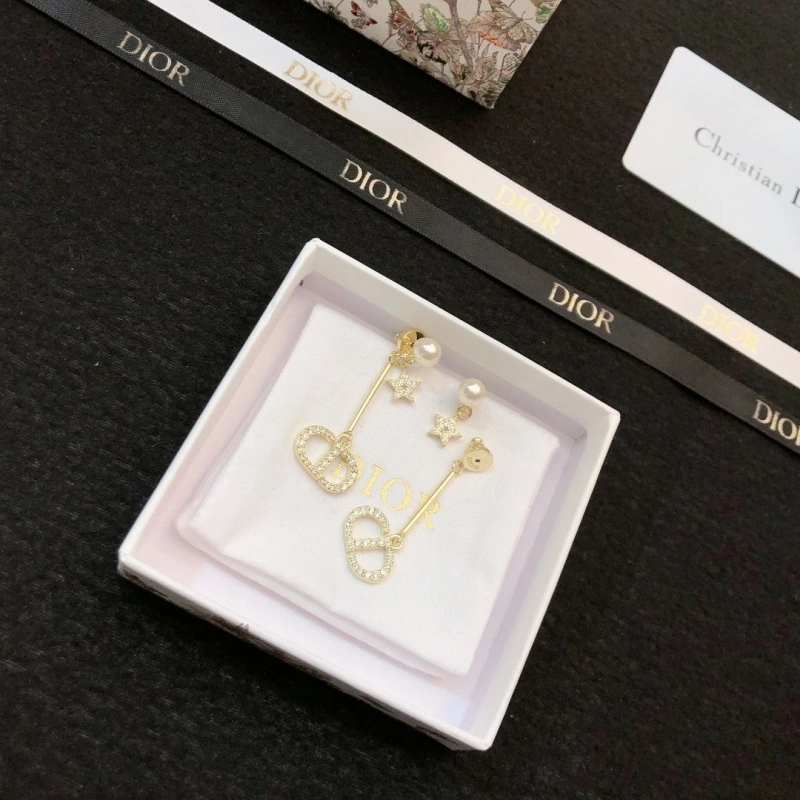 Christian Dxxr Earrings EyeCatching 294840