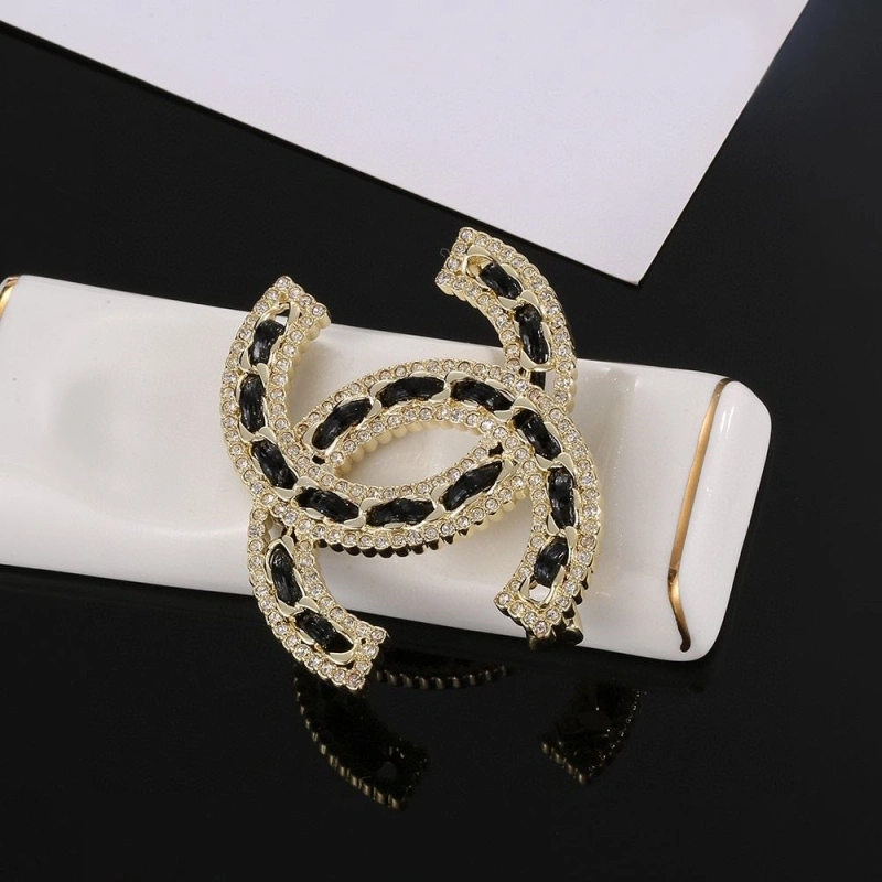 Bold Chxnxl Brooches 289261