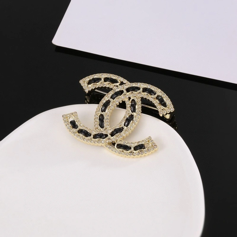 Bold Chxnxl Brooches 289261
