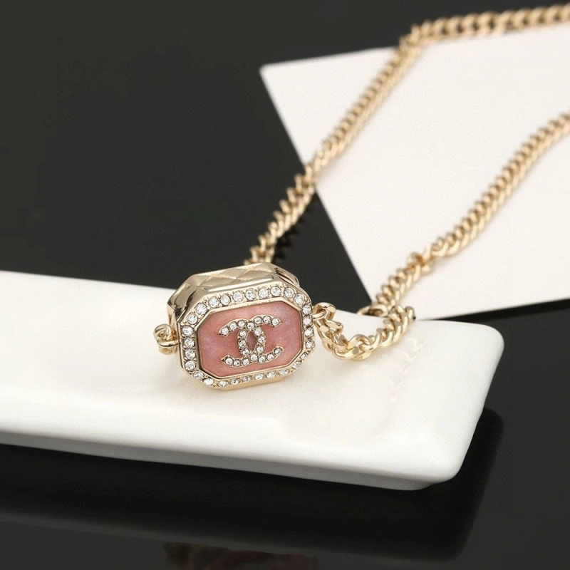Elegant Chxnxl Necklaces 288168