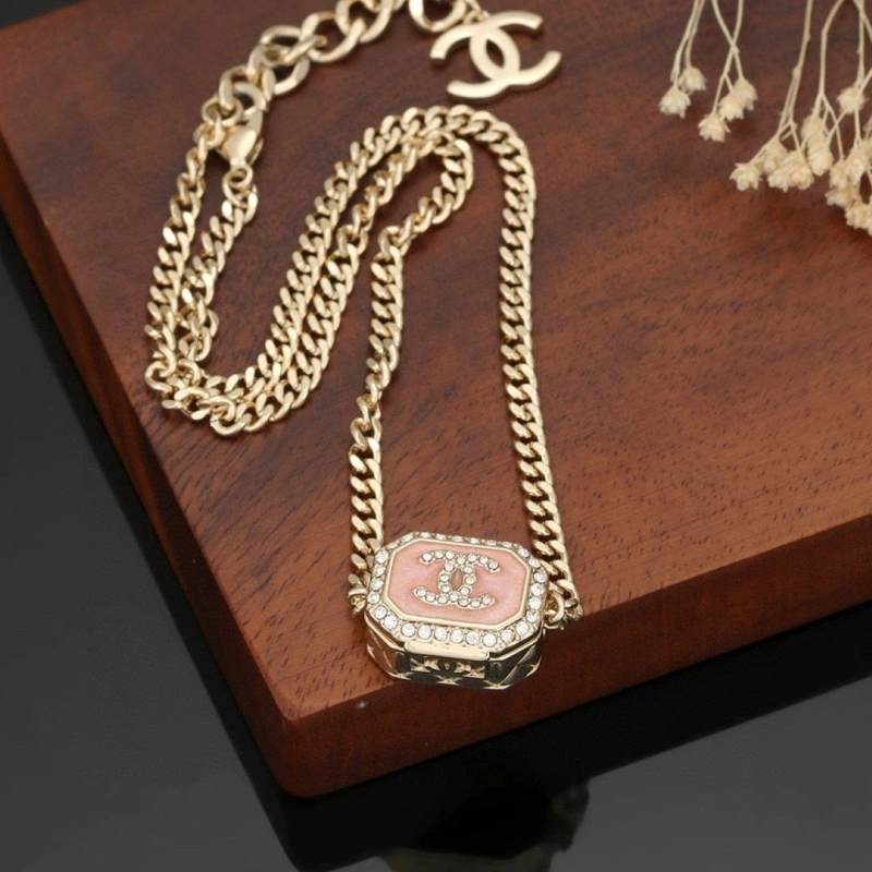 Elegant Chxnxl Necklaces 288168