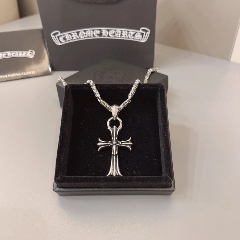 Minimalist Chrxmx Hxxrts Necklaces 299542