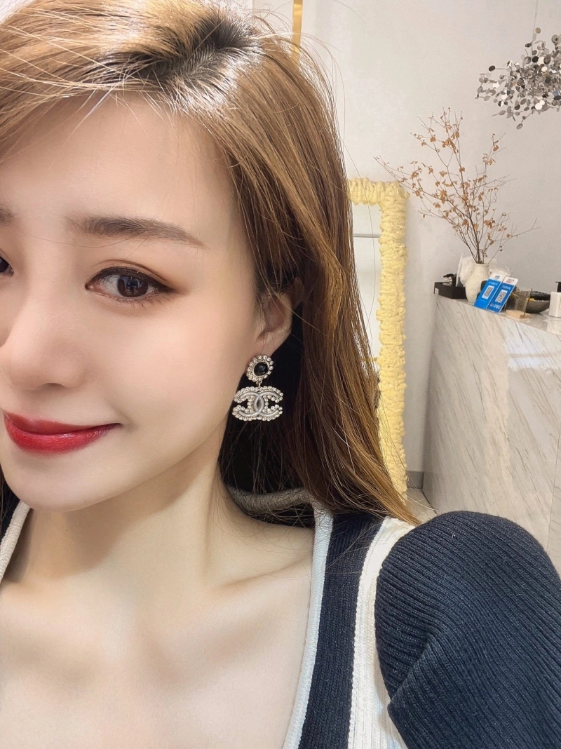 Elegant Chxnxl Earrings 288818