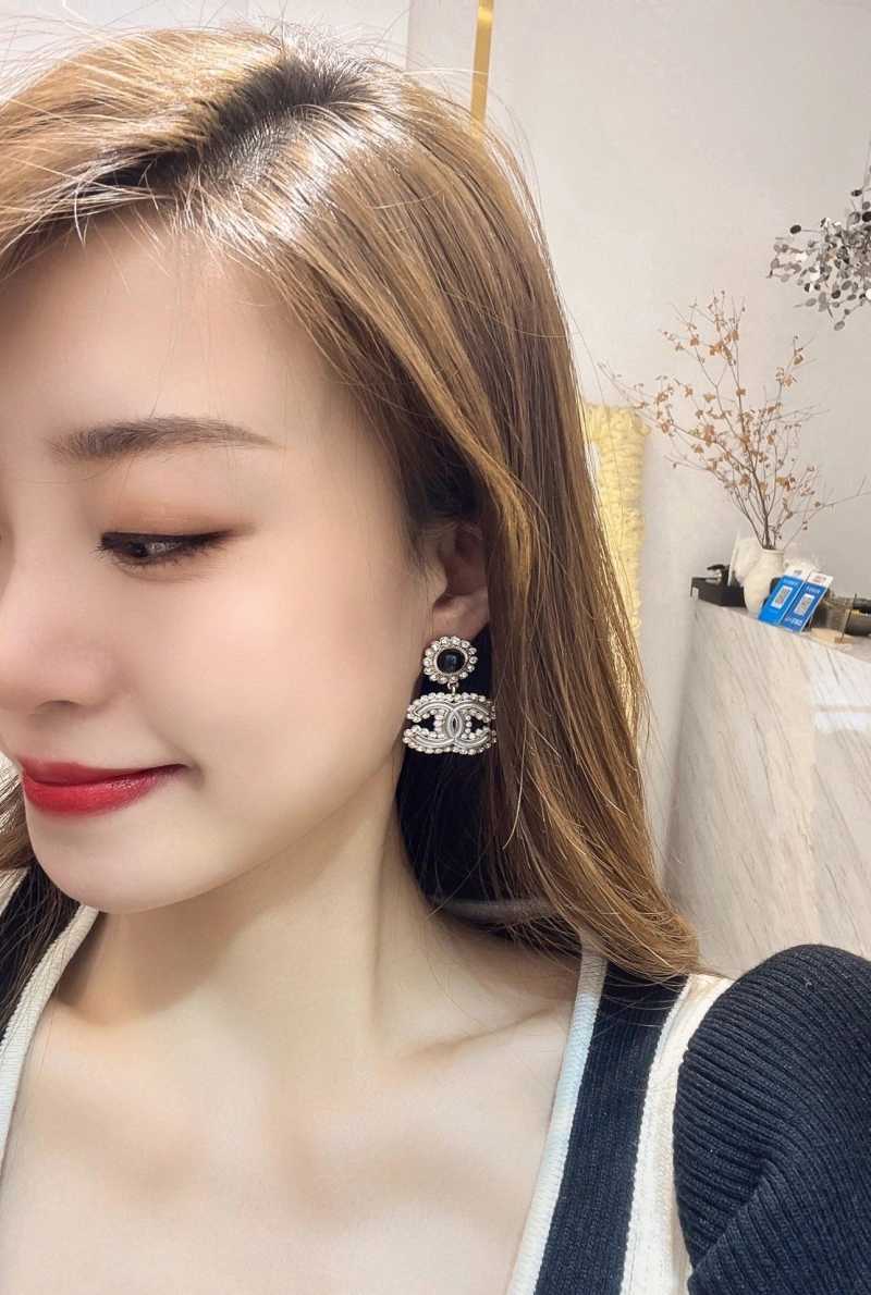 Elegant Chxnxl Earrings 288818