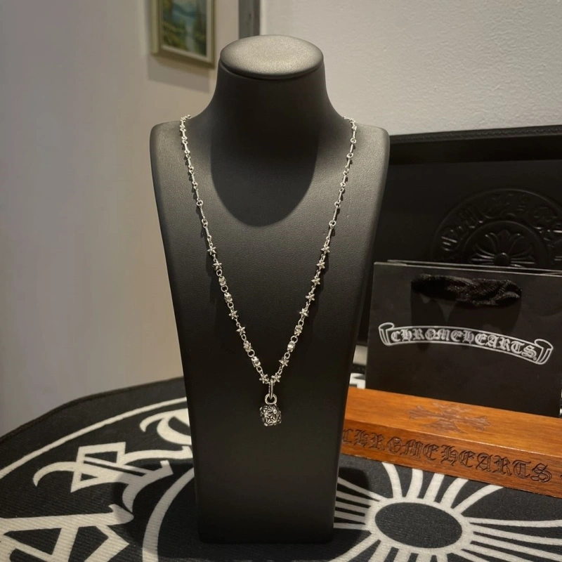 Chrxmx Hxxrts Necklaces DailyWear 299560