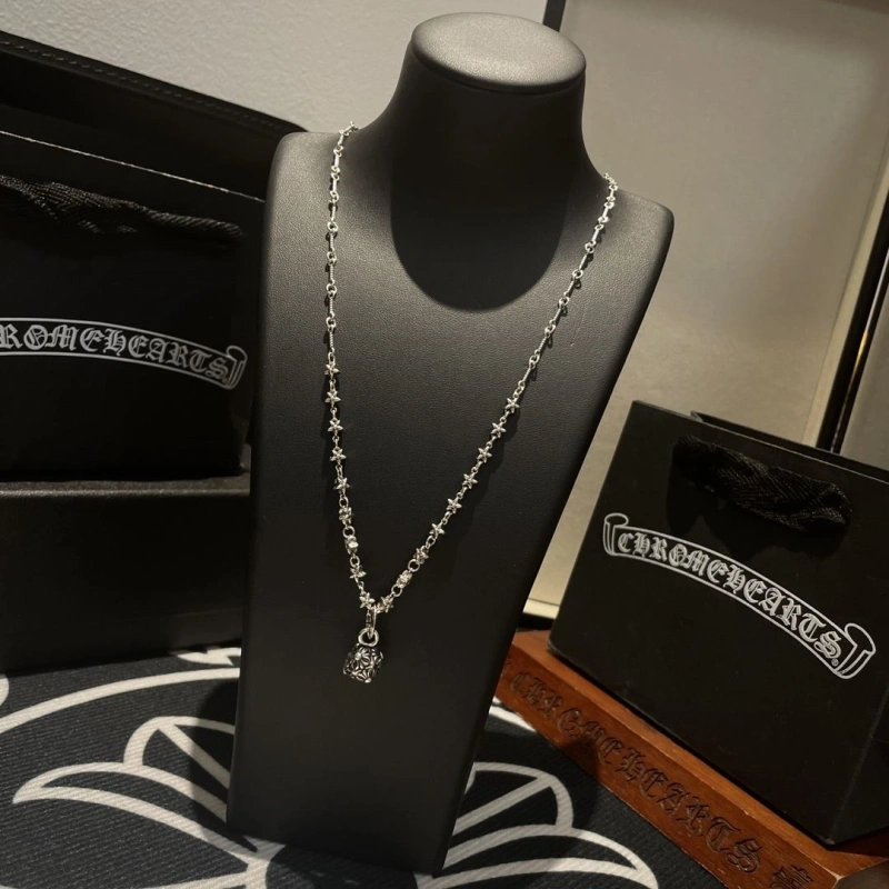 Chrxmx Hxxrts Necklaces DailyWear 299560