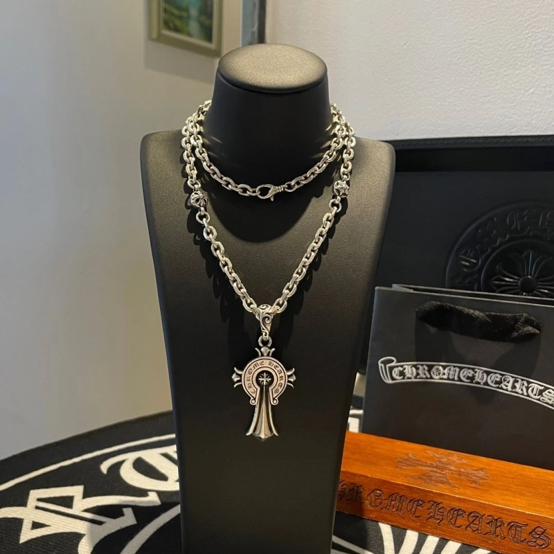 Affordable Chrxmx Hxxrts Necklaces 299531
