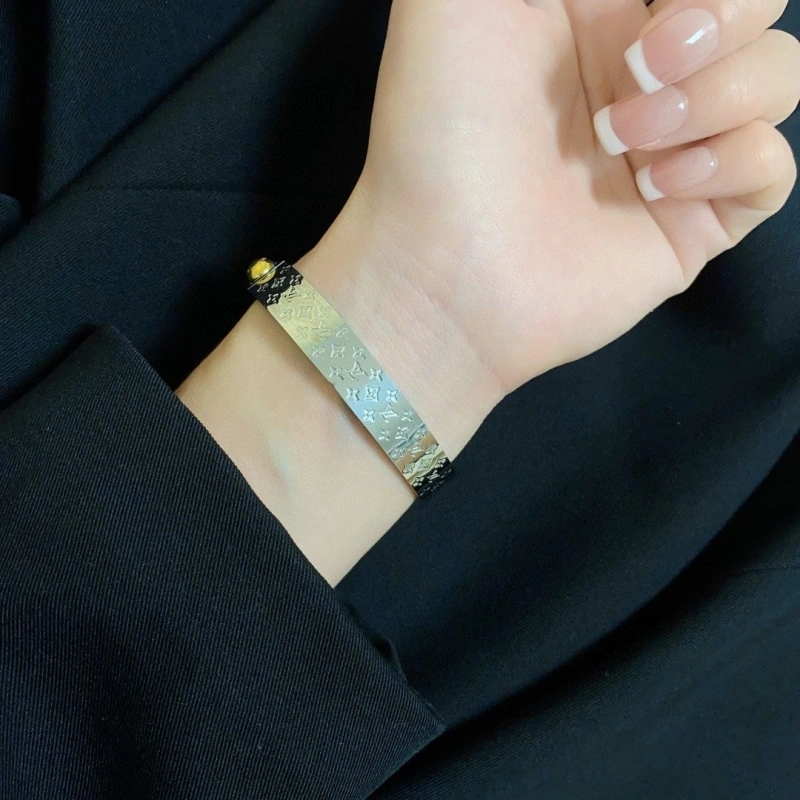 Fashionable LX Bracelets 311153