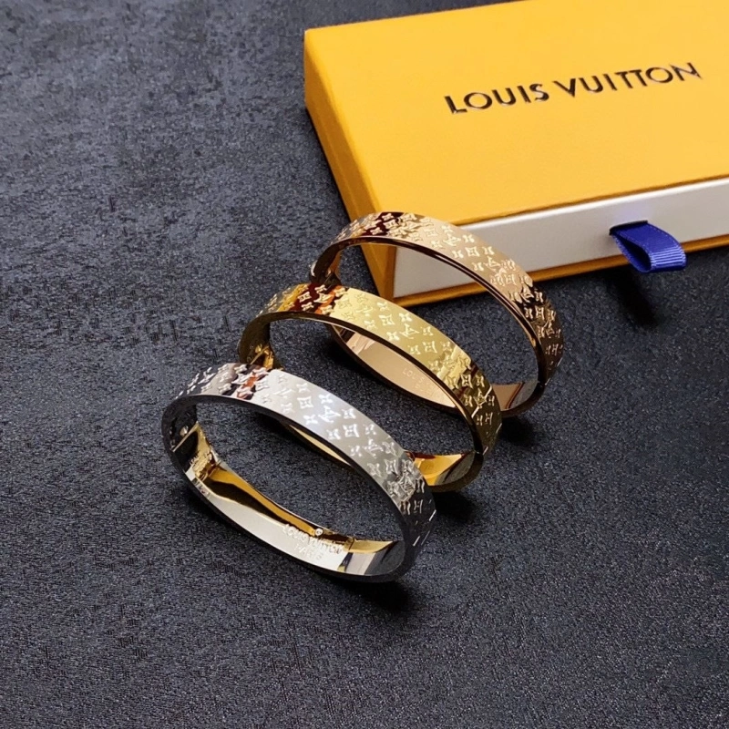 Fashionable LX Bracelets 311153