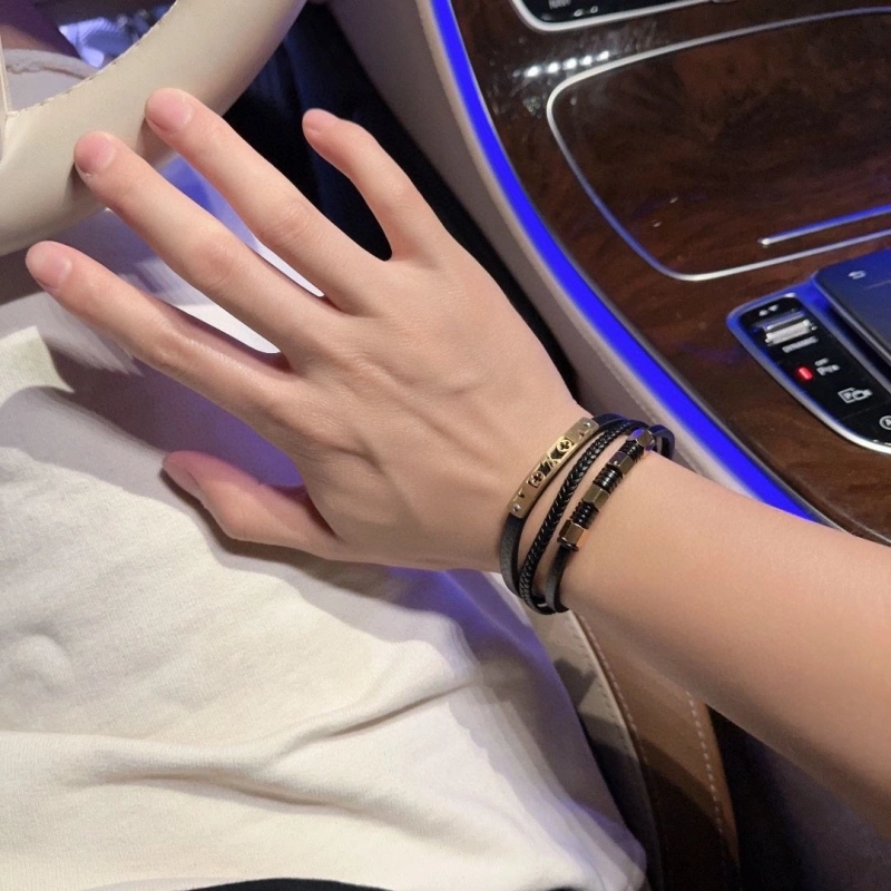 Comfortable LX Bracelets 311155