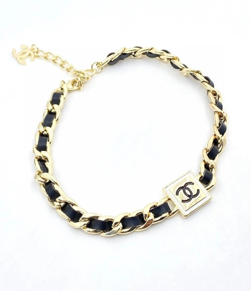 Breathable Chxnxl Necklaces 288174