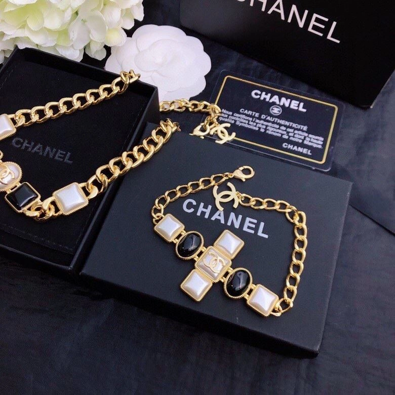 Flexible Chxnxl Necklaces 288169