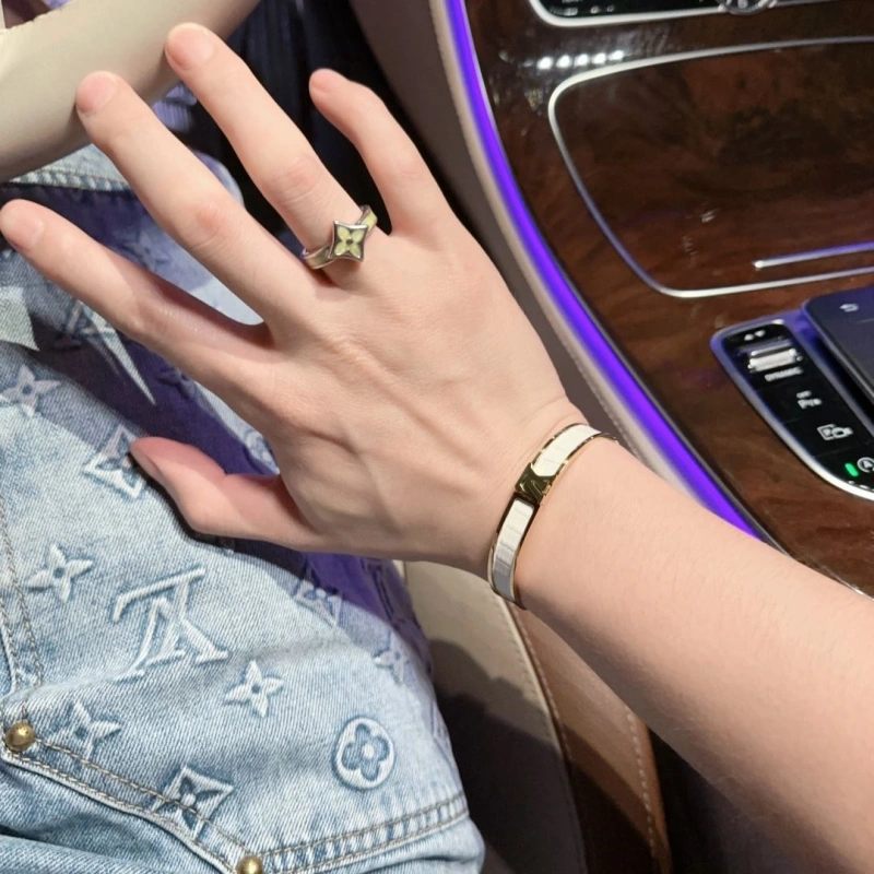 Affordable LX Bracelets 311143