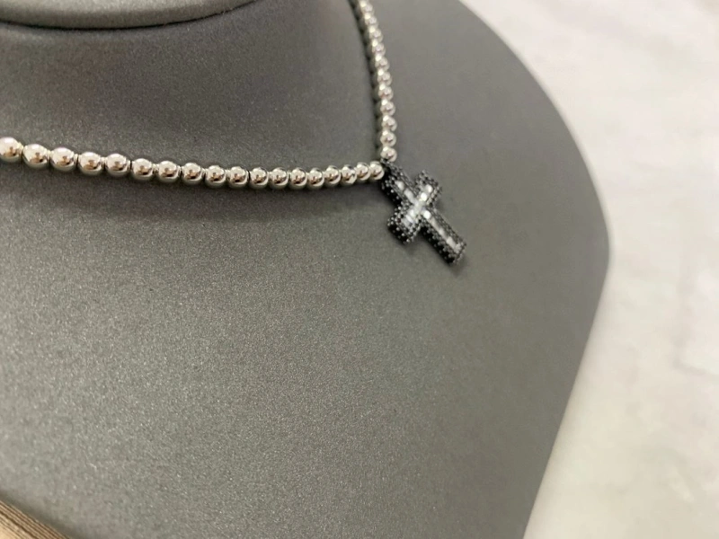 EyeCatching Axm Necklaces 281547