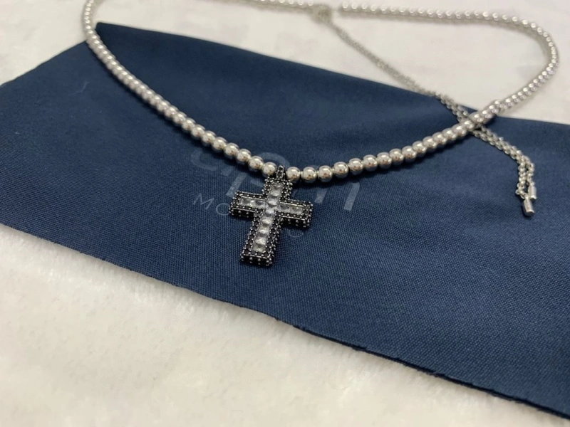 EyeCatching Axm Necklaces 281547