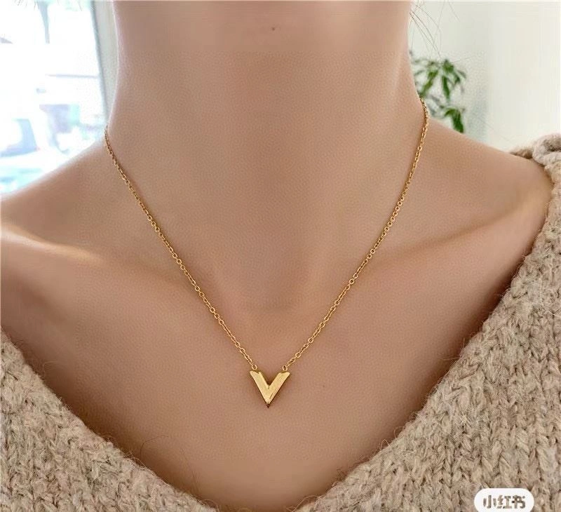 Comfortable LX Necklaces 310625