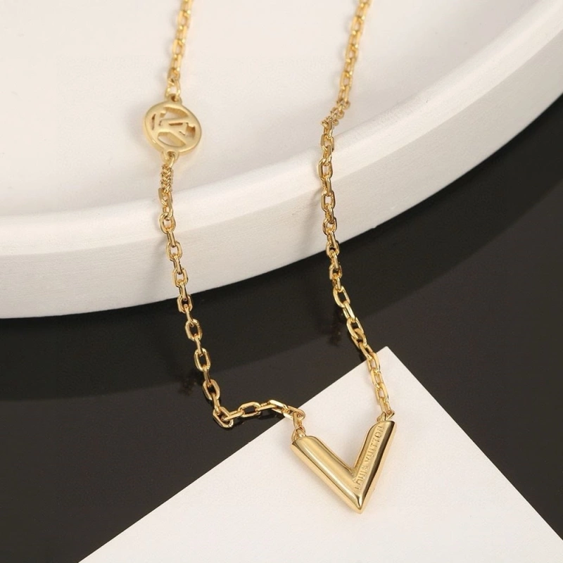 Comfortable LX Necklaces 310625